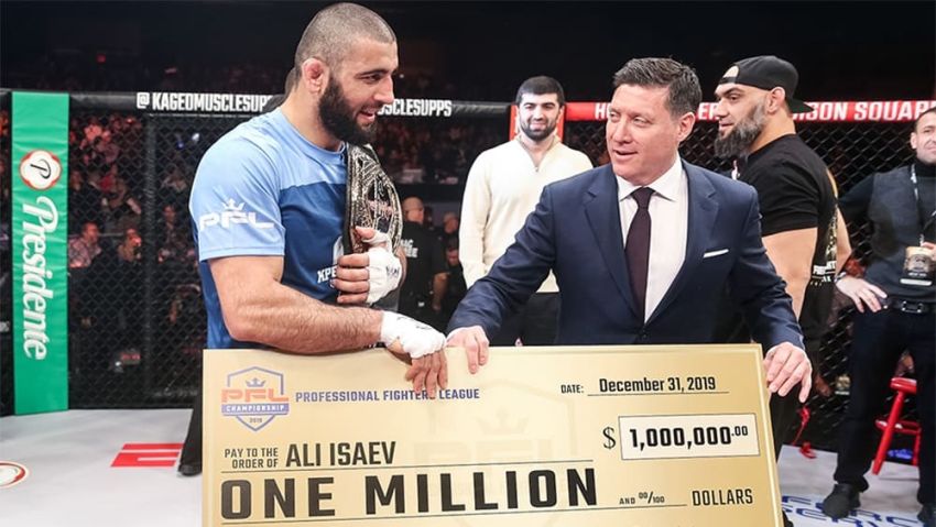 Али Исаев досрочно победил Джареда Рошолта на турнире PFL 10, завоевав титул и миллион долларов
