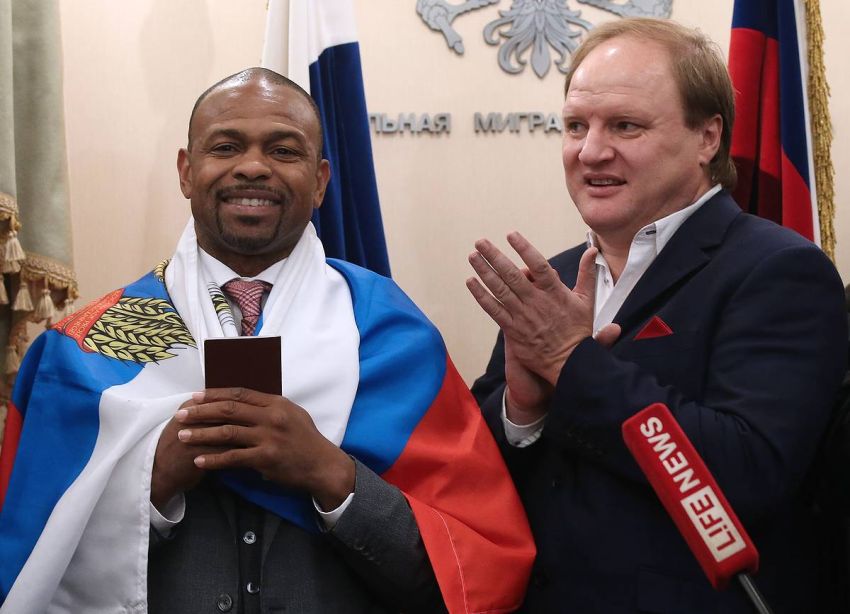 Рой Джонс встал на защиту россиян после исключения из рейтингов WBC: "Нам не следует смешивать политику и спорт"