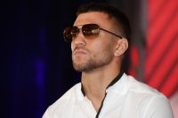 Глава Mayweather Promotions: "Ломаченко не так хорош, Лопес надерет ему задницу"