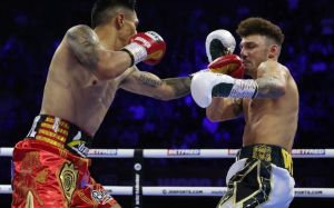 Маурисио Лара досрочно отвоевал титул WBA у Ли Вуда