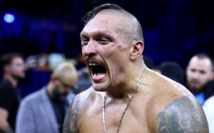 Александр Усик обрушился на МОК из-за допуска россиян на Олимпиаду: "Выходят с этими буковками Z и поддерживают Пыню"