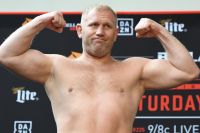 Сергей Харитонов подерется в треугольном ринге против экс-бойца UFC