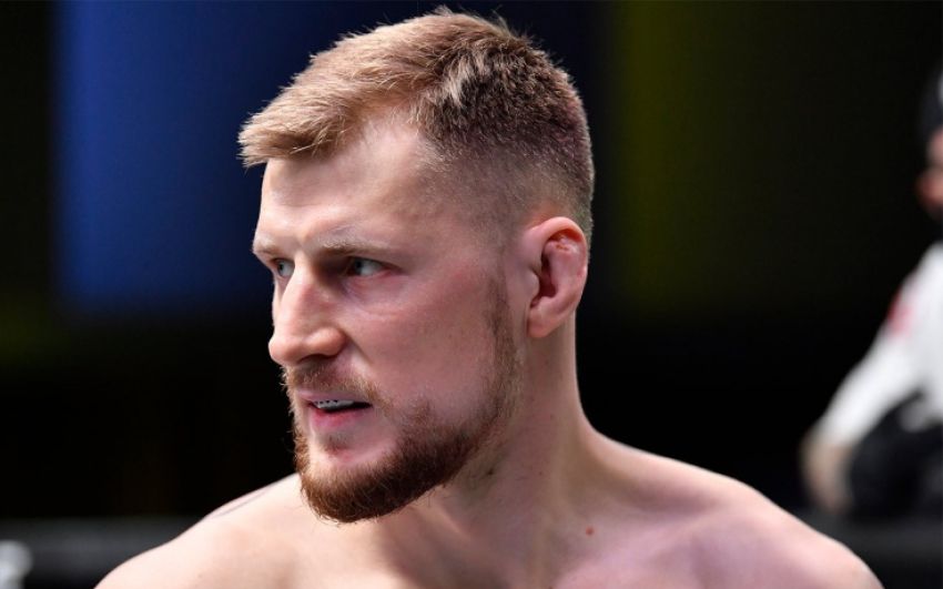 Виталий Минаков: "Хорошего борца Волков не пройдет, но Миочич Саше по зубам"