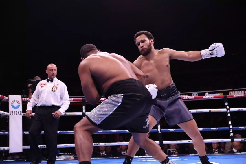 Мозес Итаума возглавил рейтинг WBO после победы над Балогуном