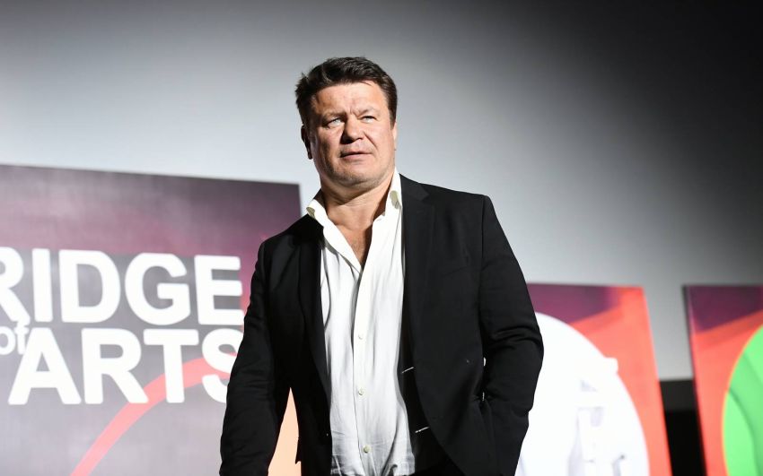 Олег Тактаров оскорбил Камалу Харрис: "Злобная недотр*ханная с*чка"