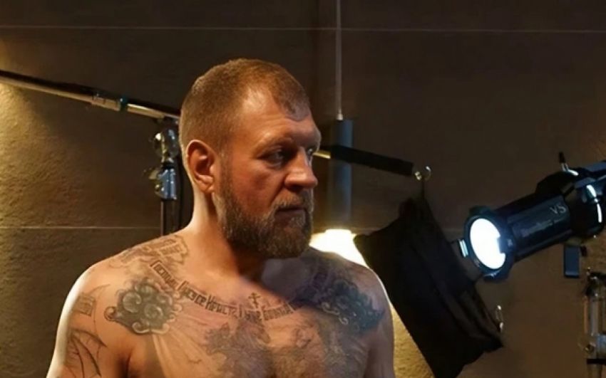 Александр Емельяненко назвал трех лучших российских бойцов 2023 года
