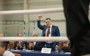 Денис Лебедев: "Я бы придумал что-то вроде пожизненной пенсии для боксера"