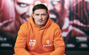 Александр Усик призвал Запад активнее помогать Украине: "Нам нужны не деньги, а вооружение"