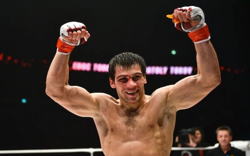Стало известно имя соперника Анатолия Токова в дебютном бою в Bellator MMA