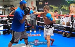 Тренер Геннадия Головкина: "Посмотрим, сможет ли "Канело" подтолкнуть GGG к тому, чтобы он вытащил все из своей сумки"