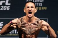 Макс Холлоуэй был госпитализирован и не сможет принять участия на UFC 226