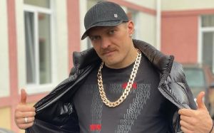 Усик раскрыл мизерную сумму, которую заработал в качестве первой зарплаты