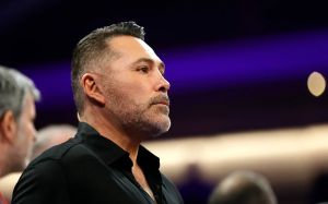 Оскар Де Ла Хойя неожиданно встал на сторону Эдди Хирна в конфликте с Даной Уайтом: «Эдди его просто уничтожает»