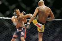 Видео боя Андерсон Сильва - Дэн Хендерсон UFC 82