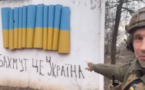 Виталий Кличко встретил Новый год с украинскими военными на передовой: "Шлем вам поздравления из Бахмута"