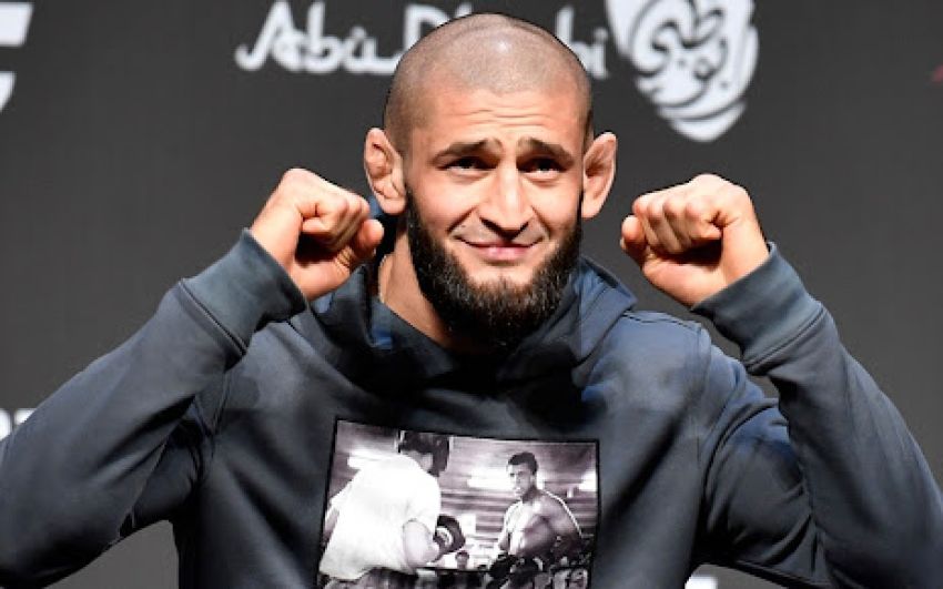 Чимаев объяснил инцидент с полотенцем на взвешивании перед UFC 267: "Я чеченец, у нас из такого Comedy Club сделают"