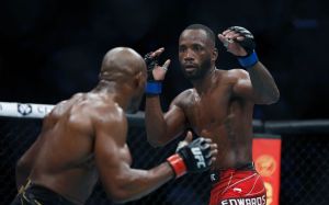 Джо Роган оценил бой Усман - Эдвардс: "Самый красивый хедкик в истории UFC"