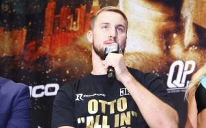 Отто Валлин поделился прогнозом на реванш Фьюри и Уайлдера