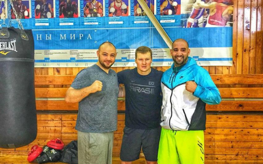 Александр Поветкин со спарринг-партнёрами Адамом Ковнацким и Эрканом Тепером