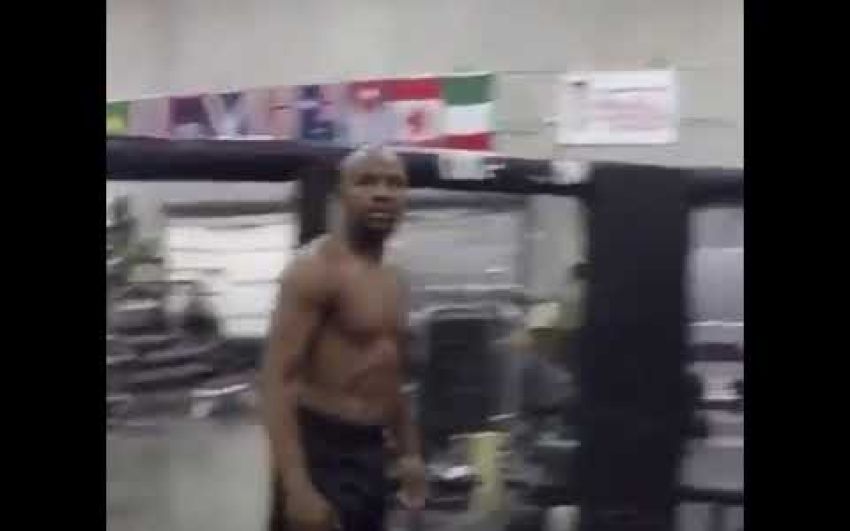 Флойд Мейвезер готов дебютировать в UFC?