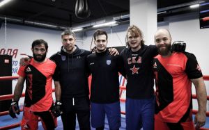 Бойцы промоушена ACA провели тренировку с хоккеистами СКА