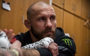 Джо Роган: "Серроне - ч*ртова легенда, он не сдается просто так"