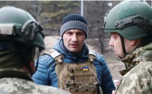Дмитрий Бивол не должен быть допущен к бою с Канело Альваресом