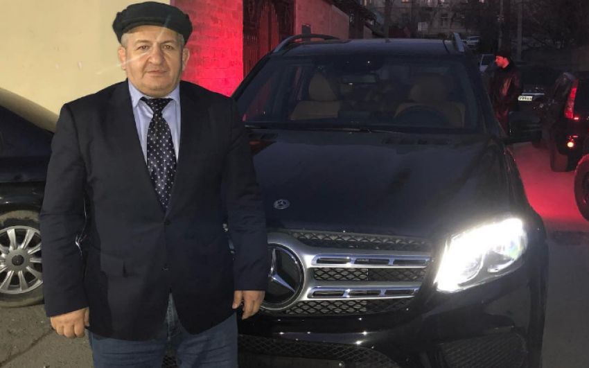 Рамзан Кадыров подарил внедорожник Mercedes-Benz отцу Хабиба Нурмагомедова