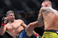 Видео боя Бенеил Дариуш – Ренато Мойкано UFC 317