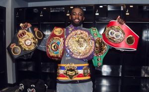 Теофимо Лопес отреагировал на лишение Кроуфорда титула WBC