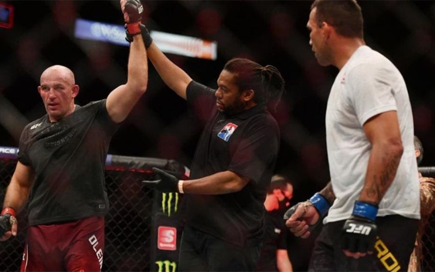 Слова Алексея Олейника после победы над Фабрисио Вердумом на UFC 249