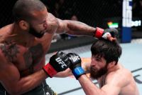 Магомед Анкалаев победил Тиаго Сантоса на UFC Fight Night 203