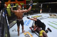 Бонусы турнира UFC Fight Night 182: Рафаэль Дос Аньос – Пол Фелдер