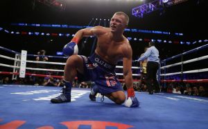 IBF рассмотрит причины травмы Вячеслава Глазкова в чемпионском бою с Чарльзом Мартином 