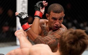 Саид Нурмагомедов уступил Раони Барселосу на UFC Fight Night 165
