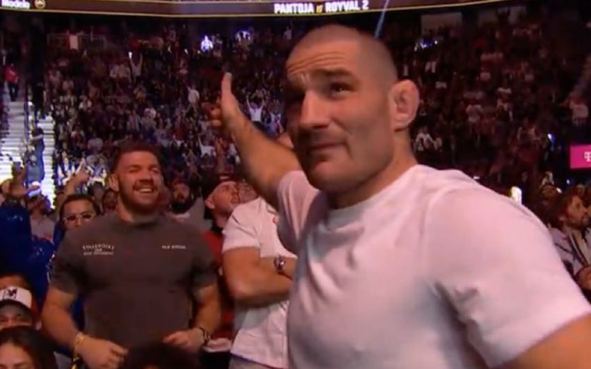 Дана Уайт прокомментировал драку Стриклэнда с Дю Плесси на UFC 296