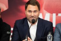 Эдди Хирн о главе Mayweather Promotions : "Леонард Эллерби превратился в хейтера"