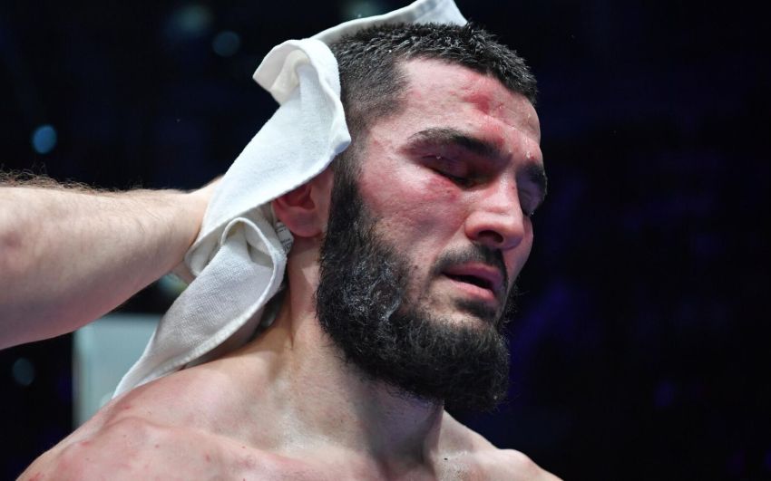 В Top Rank рассказали, когда Бетербиев может встретиться с Биволом