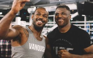 Джон Джонс считает ошибкой уход Нганну из UFC: "Он упустил большую возможность"