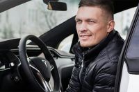 Александр Усик приобрел дорогостоящий автомобиль