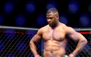 Фрэнсис Нганну назвал бойца UFC, с которым всегда хотел подраться: "Я боду сожалеть об этом"