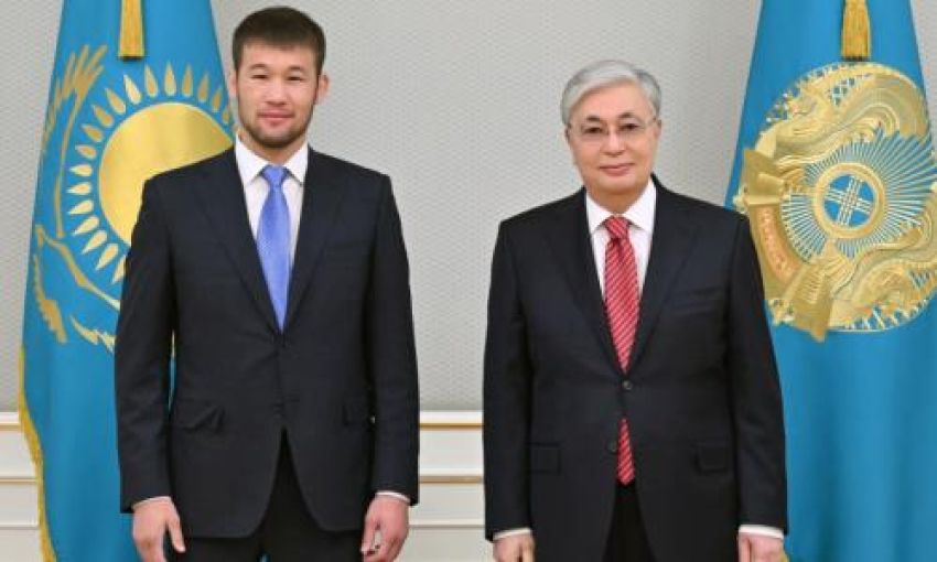 Президент Казахстана оказал теплый прием Шавкату Рахмонову