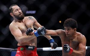 Бен Аскрен отреагировал на поражение Масвидаля от Бернса на UFC 287