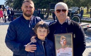 Тарас Шелестюк - о Ломаченко: "Все зависит от его отца тоже. У них совсем другая позиция по поводу Украины и войны"