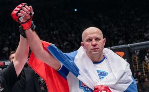 Президент Bellator заинтересован в поединке между Емельяненко и Леснаром