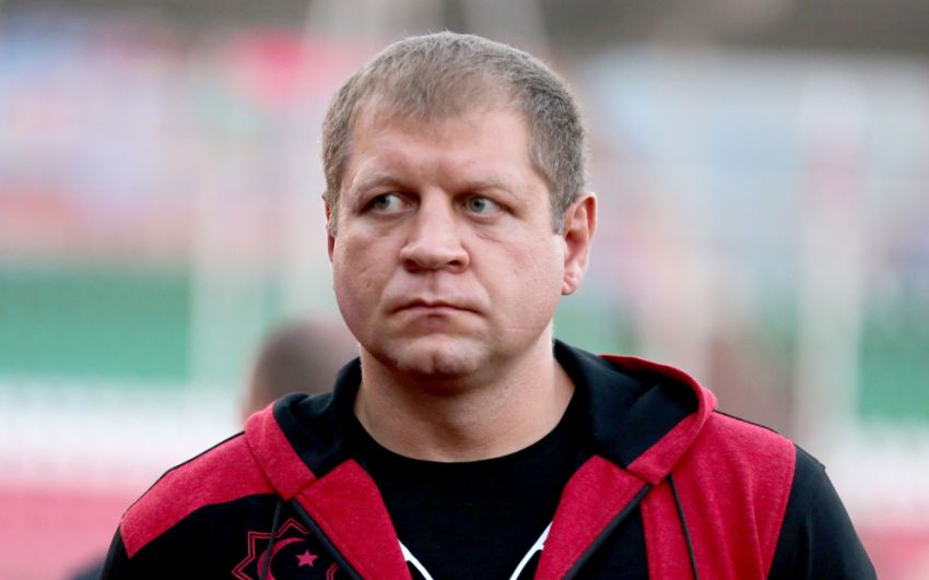 Александр Емельяненко: "У Хабиба нет никаких шансов победить Мейвезера"