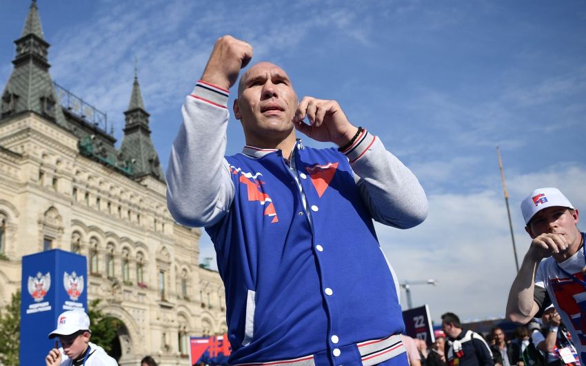 Николай Валуев объяснил, почему WBO и IBF сняли санкции с российских боксеров: "Здесь нет никакой политики"