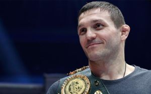 Марат Балаев объяснил, почему уважает Эвандера Холифилда