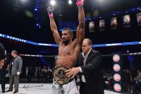 Рафаэль Карвальо защитил пояс чемпиона Bellator нокаутировав Мелвина Манхуфа