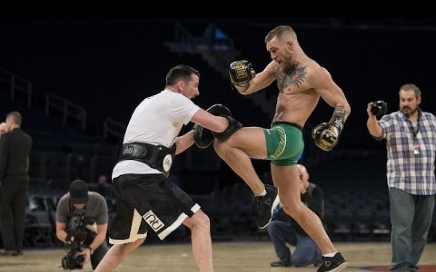 Видео открытой тренировки Конора МакГрегора перед UFC 205